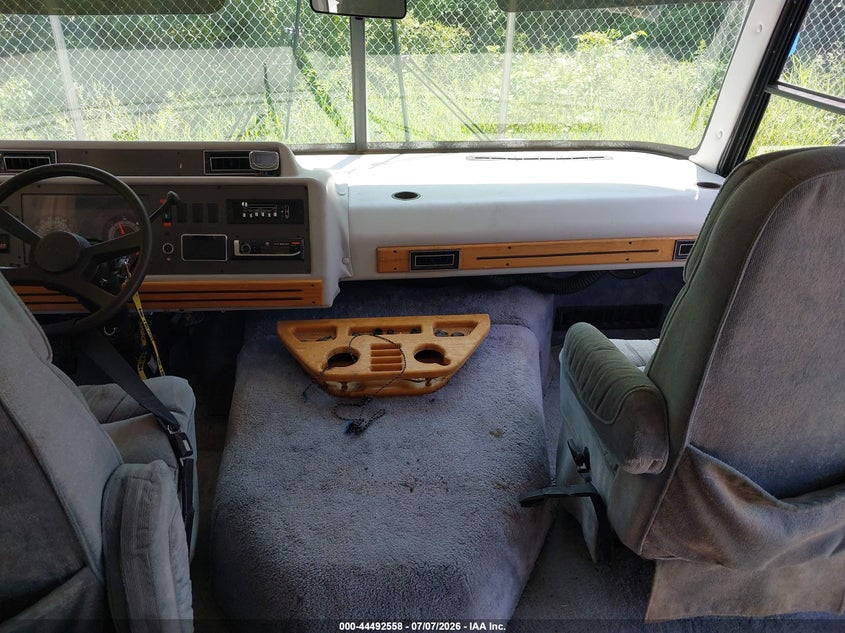 1994 CHEVROLET P30 auction photo 5