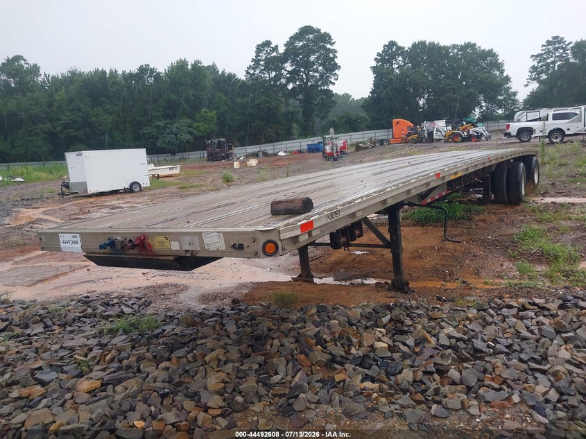 2013 REITNOUER FLATBED SEMI TRAILER auction photo 2