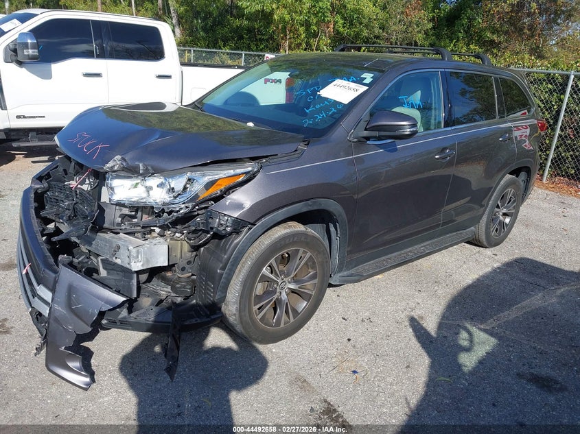 2019 Toyota Highlander Le