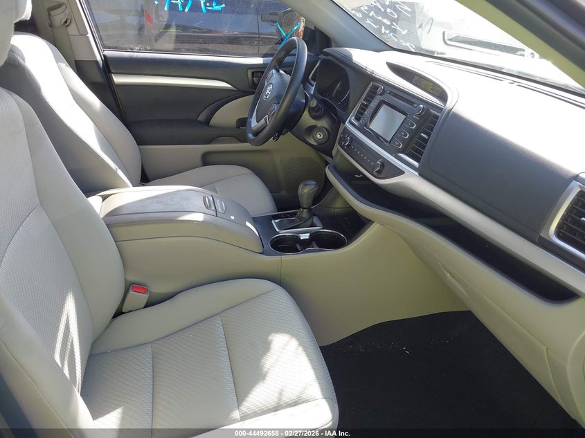 2019 Toyota Highlander Le