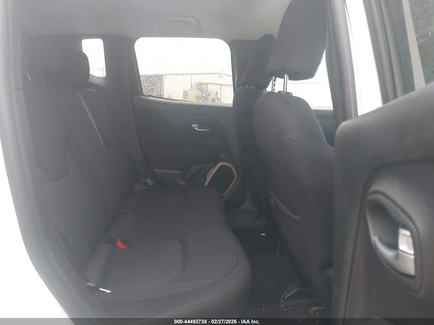 2017 JEEP RENEGADE auction photo 8