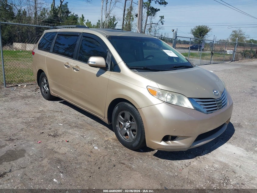 2014 Toyota Sienna Limited V6 7 Passenger