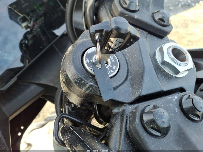 2024 Suzuki Gsx800 F VIN: JS1EM13B7R7100348 Lot: 44492948