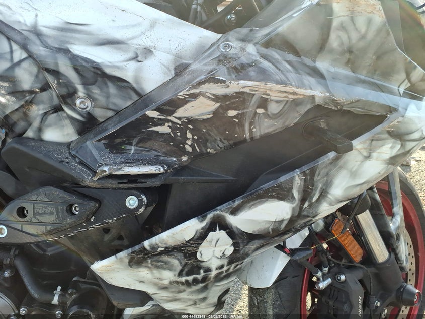 2024 Suzuki Gsx800 F VIN: JS1EM13B7R7100348 Lot: 44492948