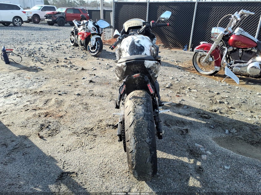 2024 Suzuki Gsx800 F VIN: JS1EM13B7R7100348 Lot: 44492948