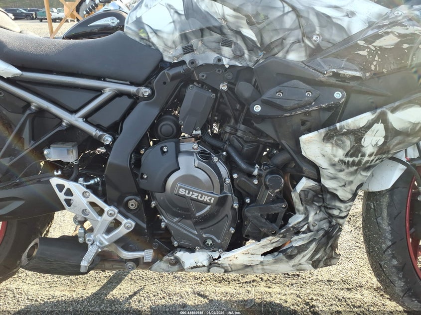 2024 Suzuki Gsx800 F VIN: JS1EM13B7R7100348 Lot: 44492948