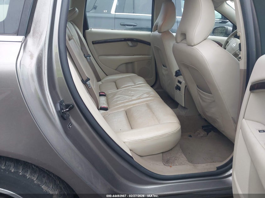 2008 Volvo V70 3.2 VIN: YV1BW982X81015297 Lot: 44492987