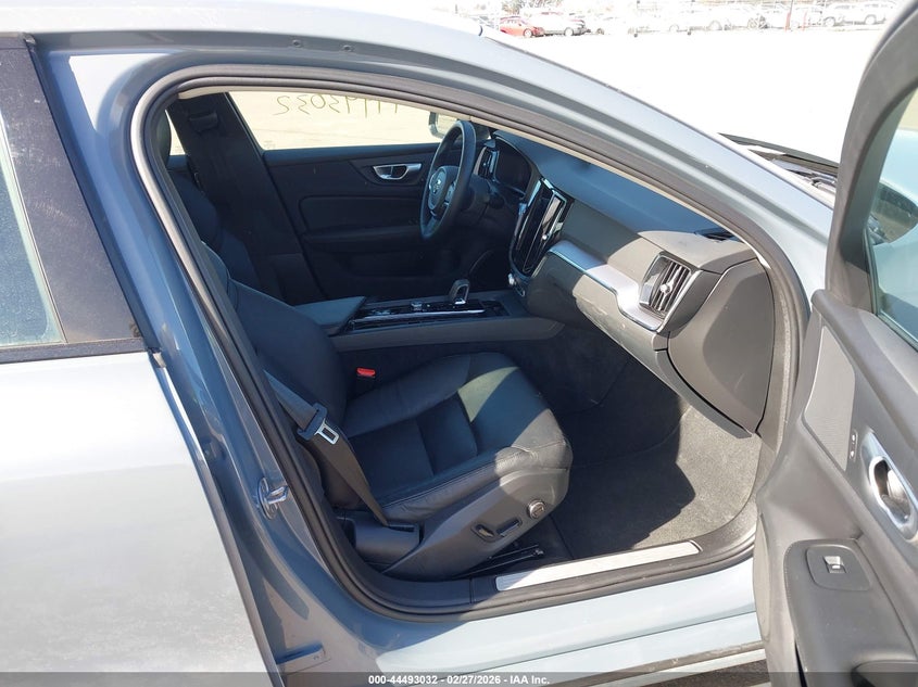 2024 Volvo S60 B5 Core Dark Theme