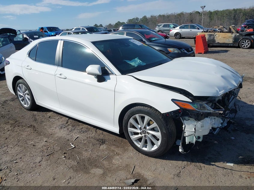2022 TOYOTA CAMRY LE