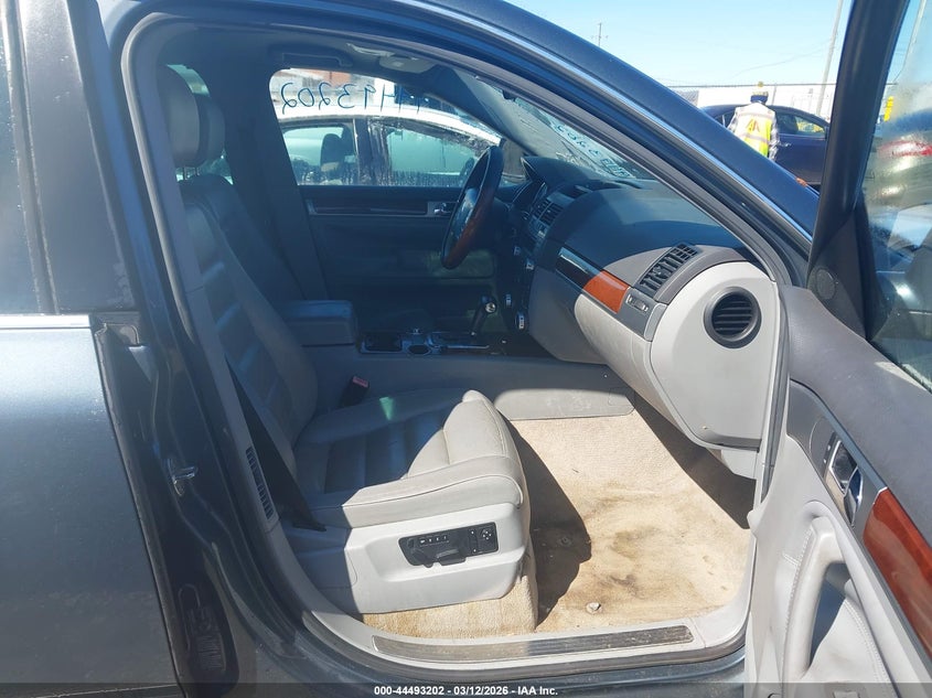 2005 Volkswagen Touareg V8