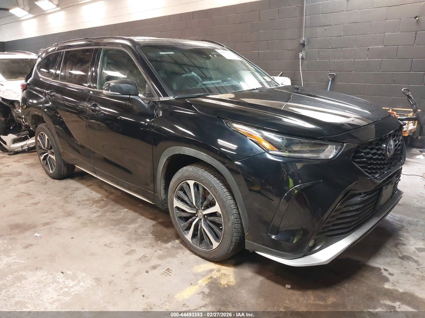 2022 Toyota Highlander Xse