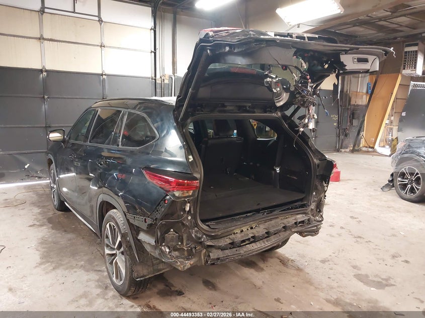 2022 Toyota Highlander Xse