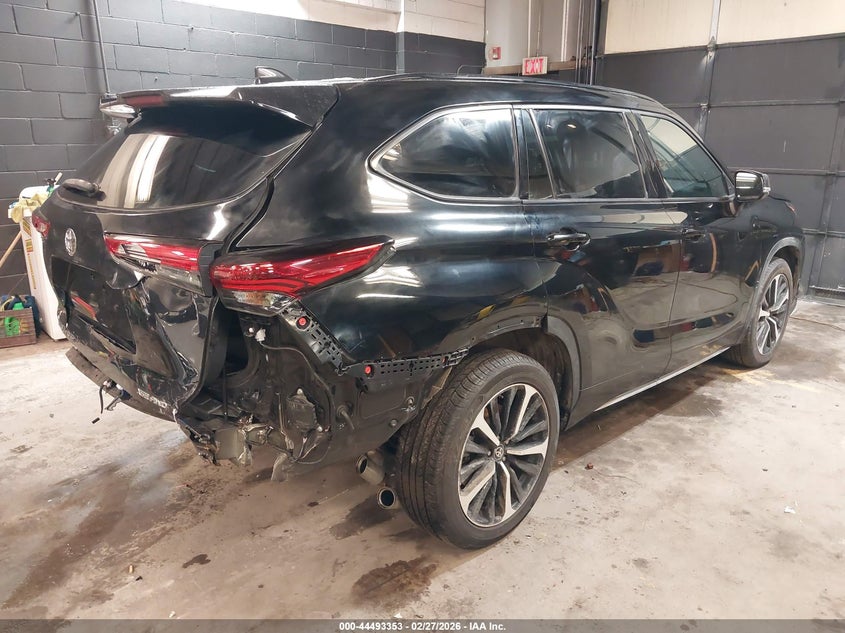 2022 Toyota Highlander Xse