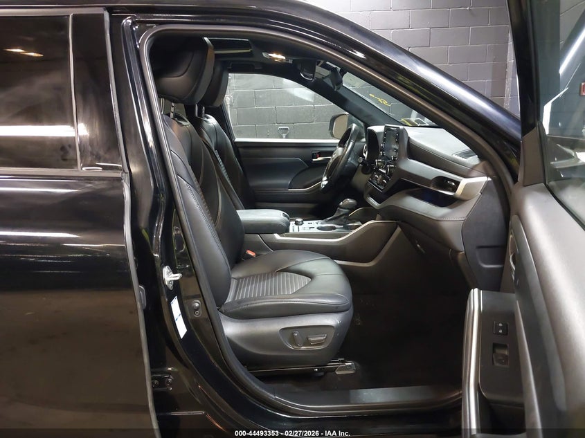 2022 Toyota Highlander Xse