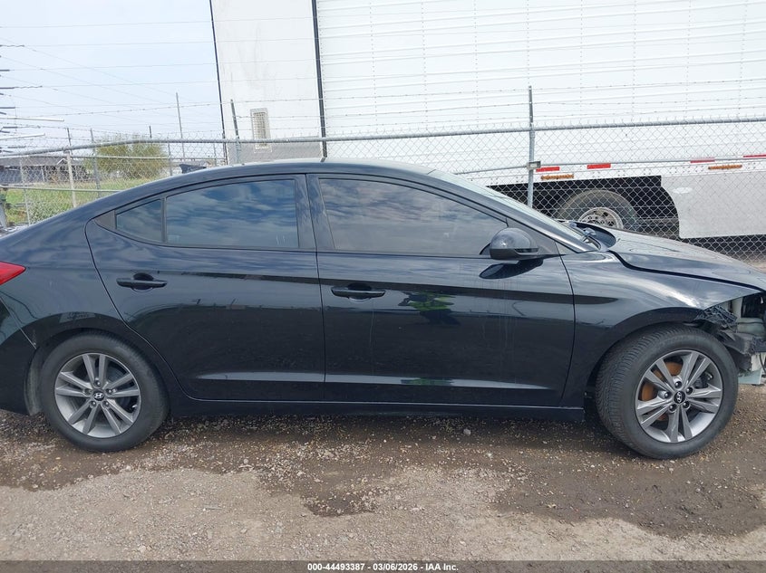 VIN 5NPD84LF6HH172663 2017 HYUNDAI ELANTRA SE