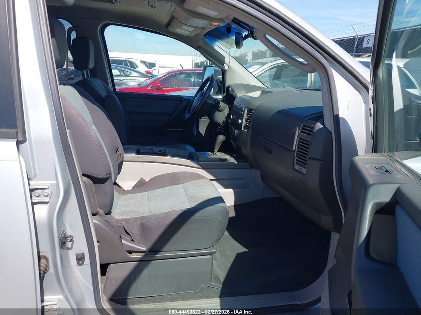 2004 Nissan Titan Se