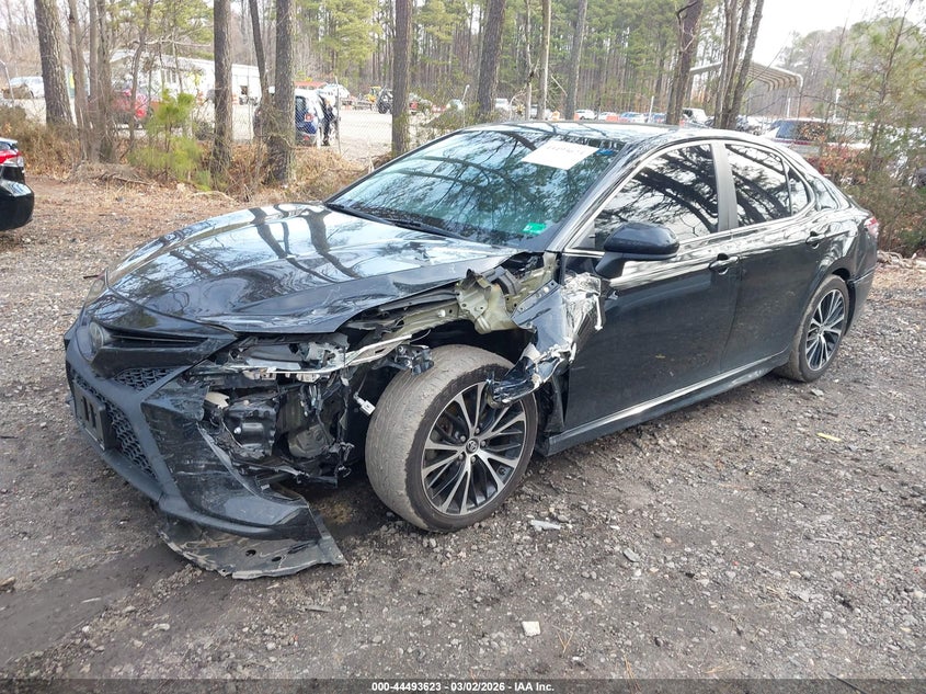 2018 TOYOTA CAMRY auction photo 2