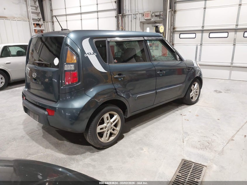 2011 Kia Soul +