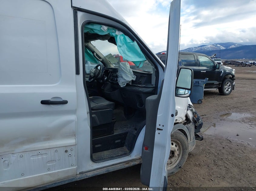 2023 Ford Transit-250