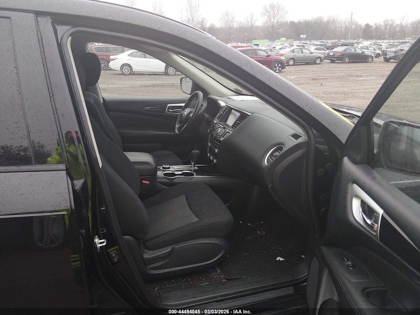 2018 Nissan Pathfinder Sv