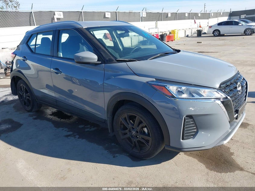 2024 Nissan Kicks Sv Xtronic Cvt