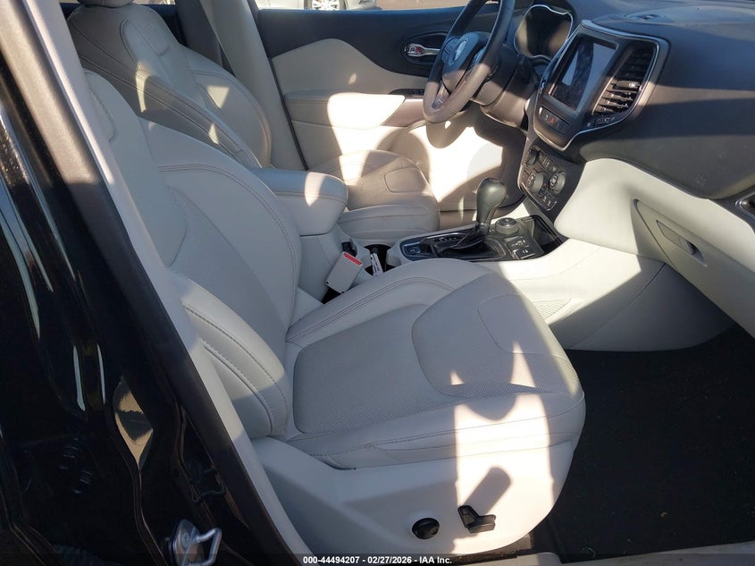 2022 Jeep Cherokee Latitude Lux 4X4