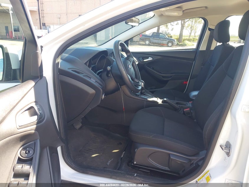 2018 Ford Focus 1.0 Se white Lot 111044494423 Vin 1FADP3FE3JL331470