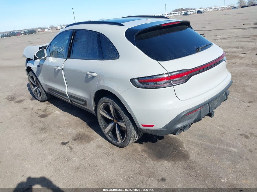 2023 Porsche Macan T