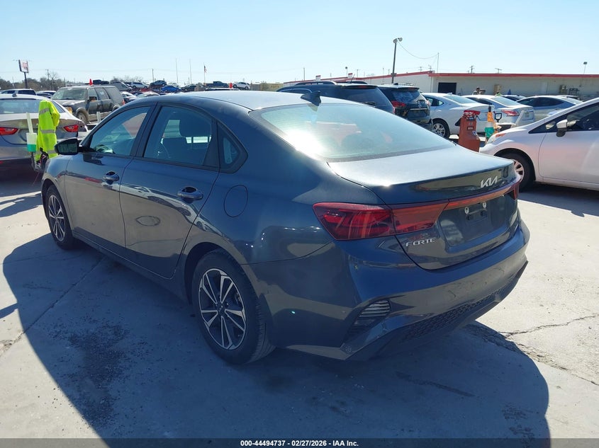 2024 Kia Forte Lxs