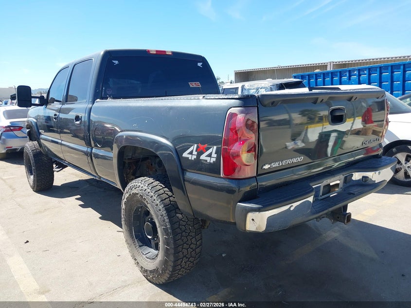 2003 Chevrolet Silverado 1500Hd Ls