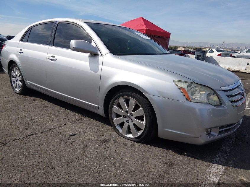 2005 TOYOTA AVALON XLS