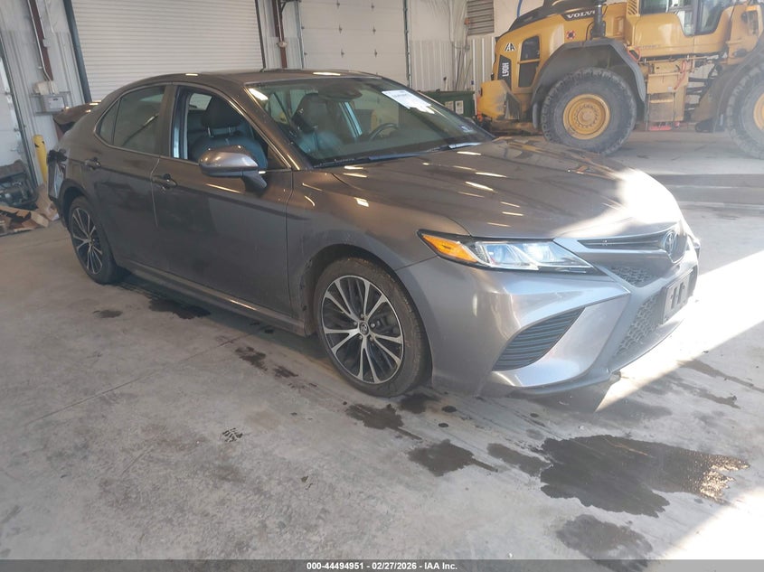 TOYOTA CAMRY SE 2019