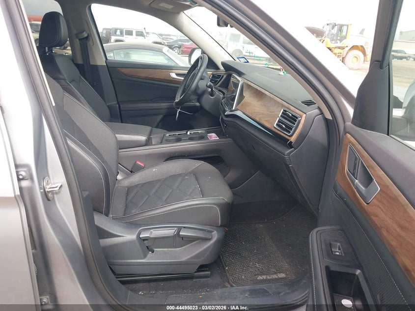 2024 Volkswagen Atlas 2.0T Se