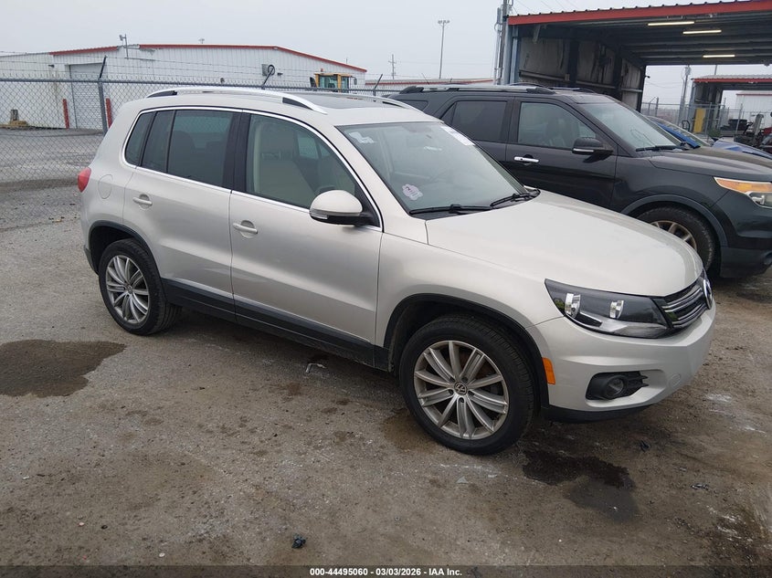 VOLKSWAGEN TIGUAN 2015. Lot# 44495060. VIN WVGAV7AX9FW614427. Photo 1