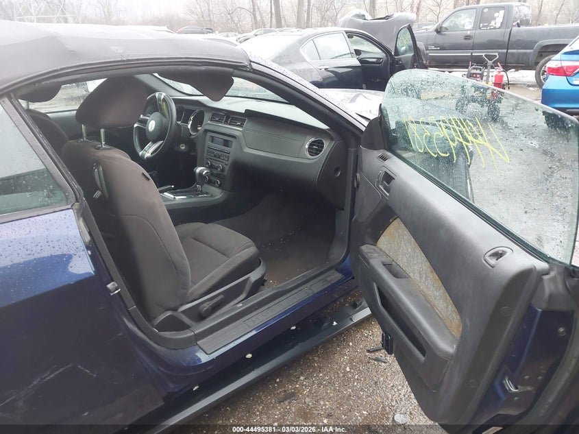 2012 Ford Mustang V6