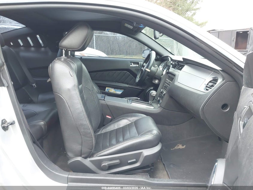 2011 Ford Mustang V6 Premium