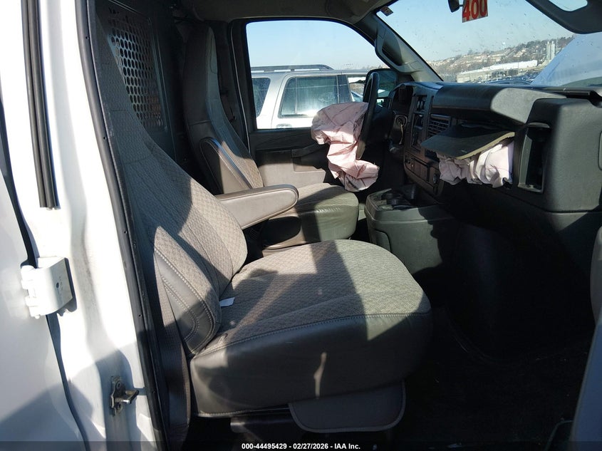 2017 GMC Savana 2500 Work Van