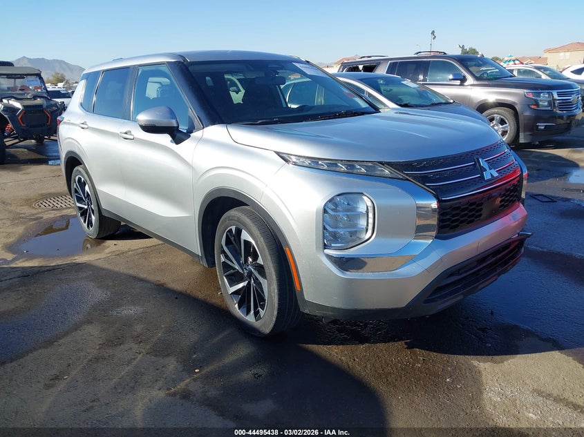 2022 Mitsubishi Outlander Es 2.5 2Wd