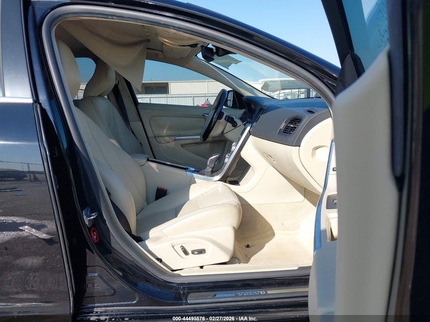 2015 VOLVO S60 SEDAN 2.0L I-4 DI, DOHC, VVT, TURBO, 240HP