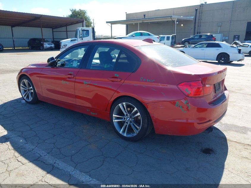2012 BMW 3er 2.0 328I red Lot 111044495693 Vin WBA3C1C56CF432169