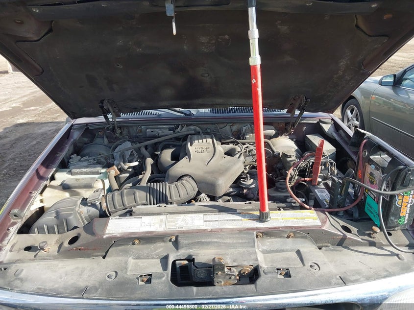 2000 Ford Explorer Xlt VIN: 1FMZU73E2YZA83395 Lot: 44495800