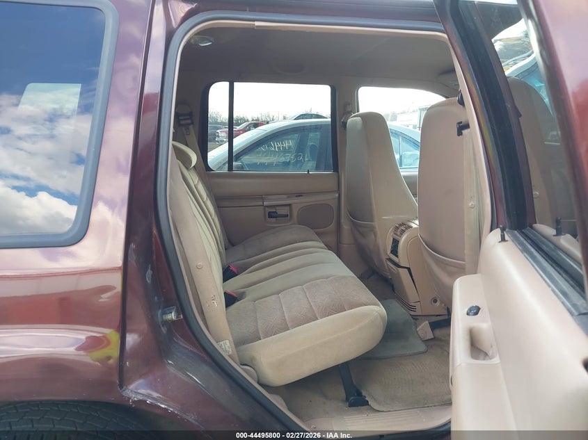 2000 Ford Explorer Xlt VIN: 1FMZU73E2YZA83395 Lot: 44495800