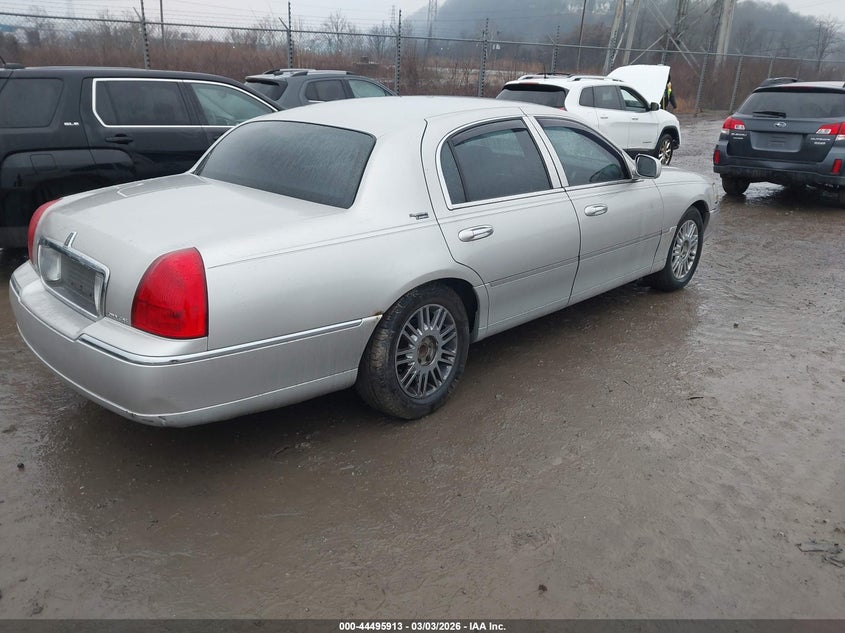 2009 Lincoln Town Car