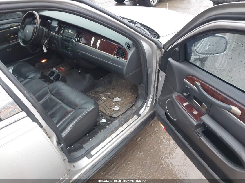 2009 Lincoln Town Car