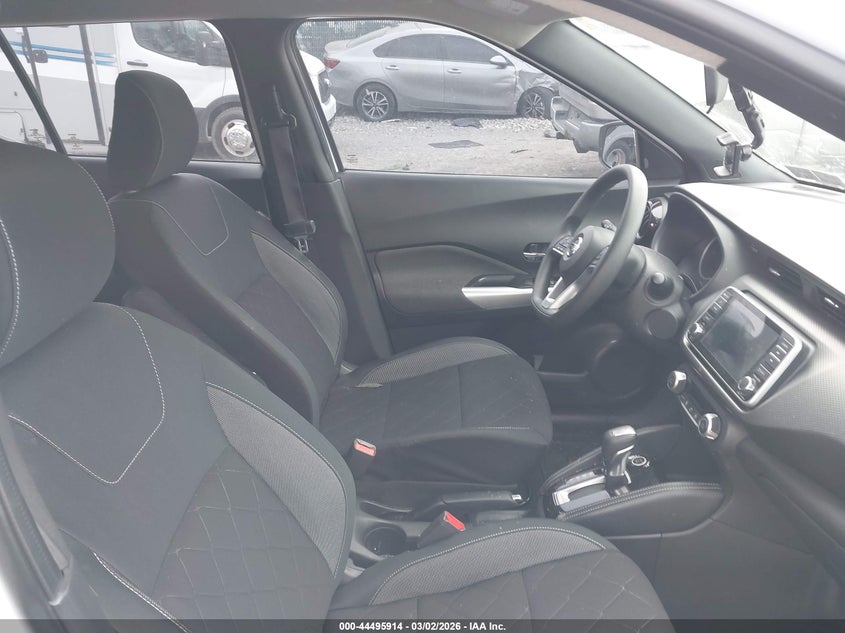 2019 Nissan Kicks Sv