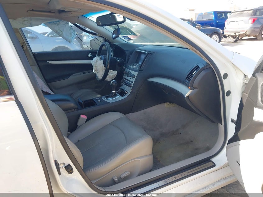 2009 Infiniti G37 Journey