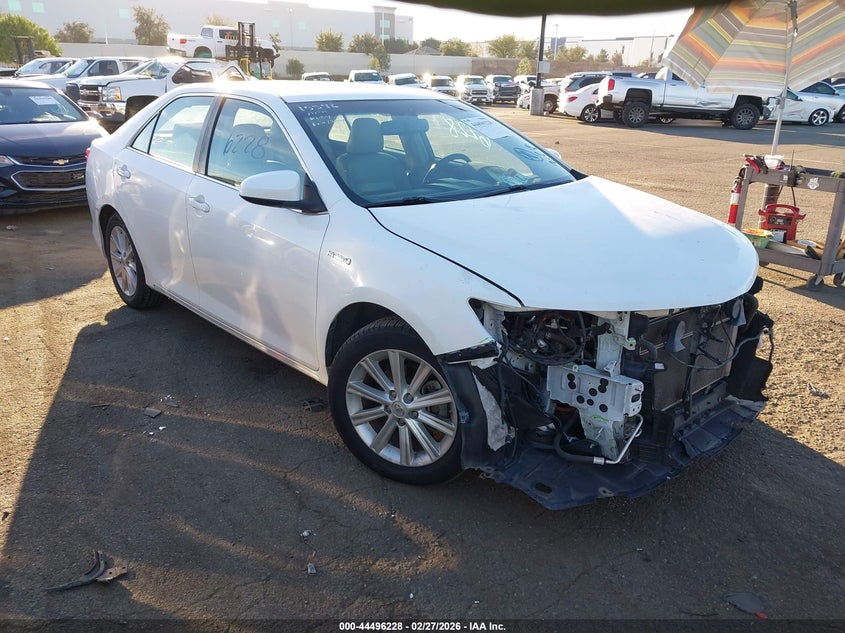 2014 Toyota Camry Hybrid Xle