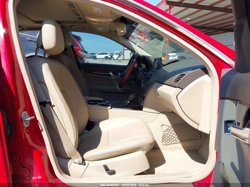 2010 Mercedes-benz C class 3.0 C 300 Sport red Lot 111044496393 Vin WDDGF5EB4AR108435