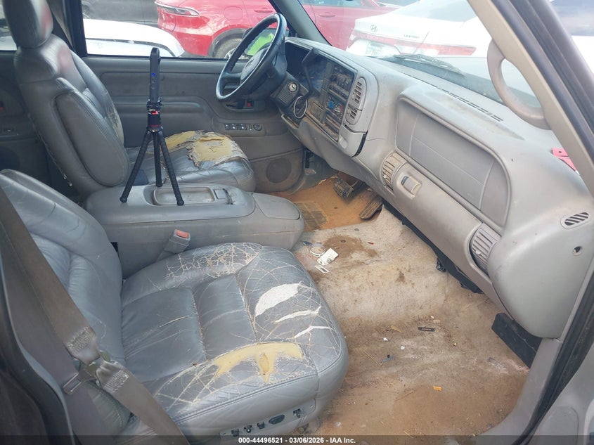 1999 Chevrolet Suburban 1500 Lt