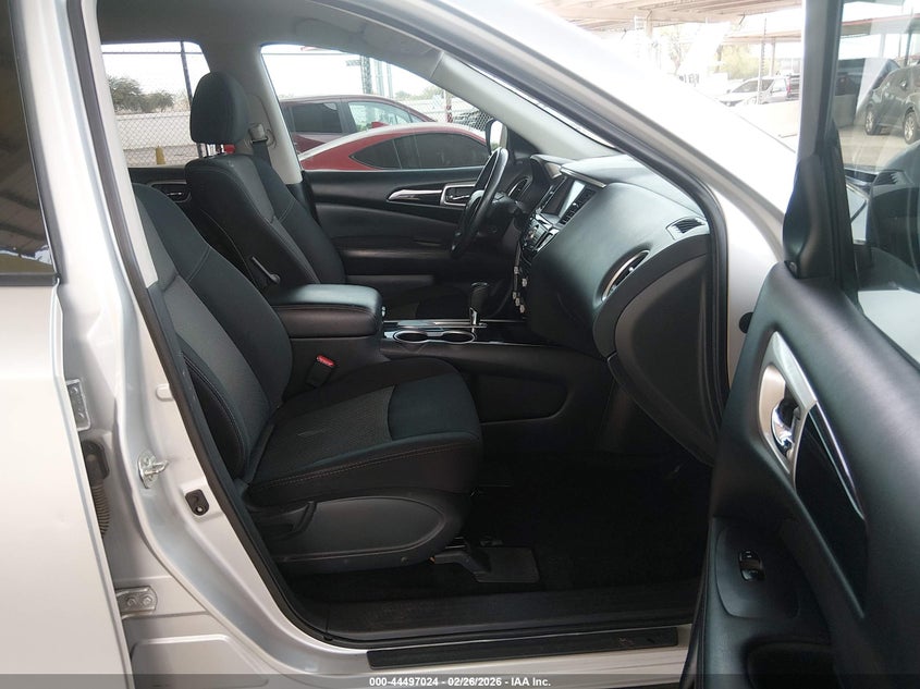 2019 Nissan Pathfinder Sv